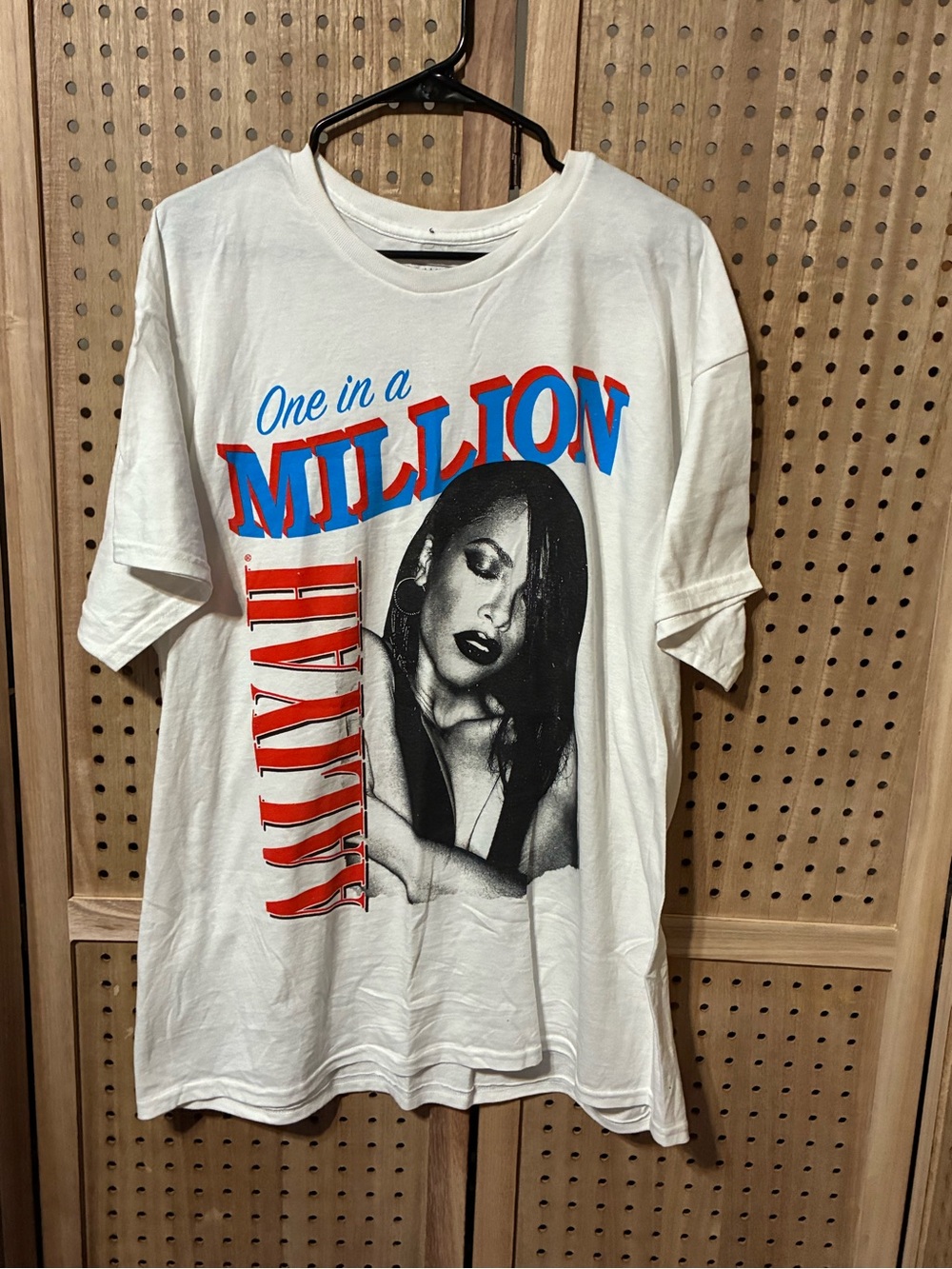 Aaliyah One in a Million Graphic Tee - White with Red & Blue Print XL